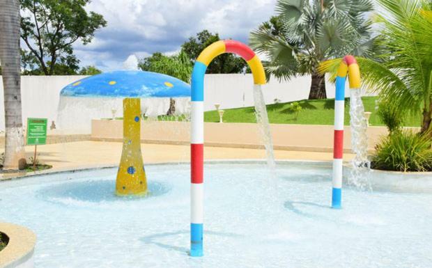 Encontro Das Aguas Caldas - Cortesia Ingressos Da Rede Wam Opcoes Water Park, Nautico E Clube Prive Caldas Novas Buitenkant foto